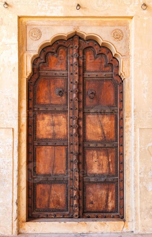 porta de madeira rústica antiga foto