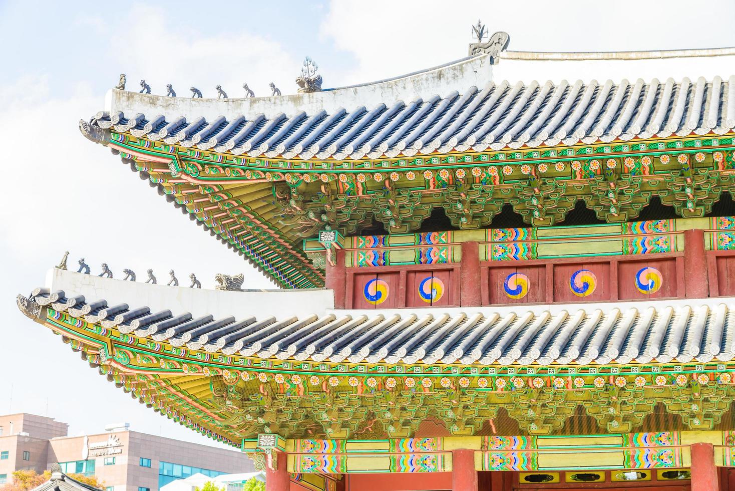 edifícios no palácio de changdeokgung na cidade de seul, coreia do sul foto