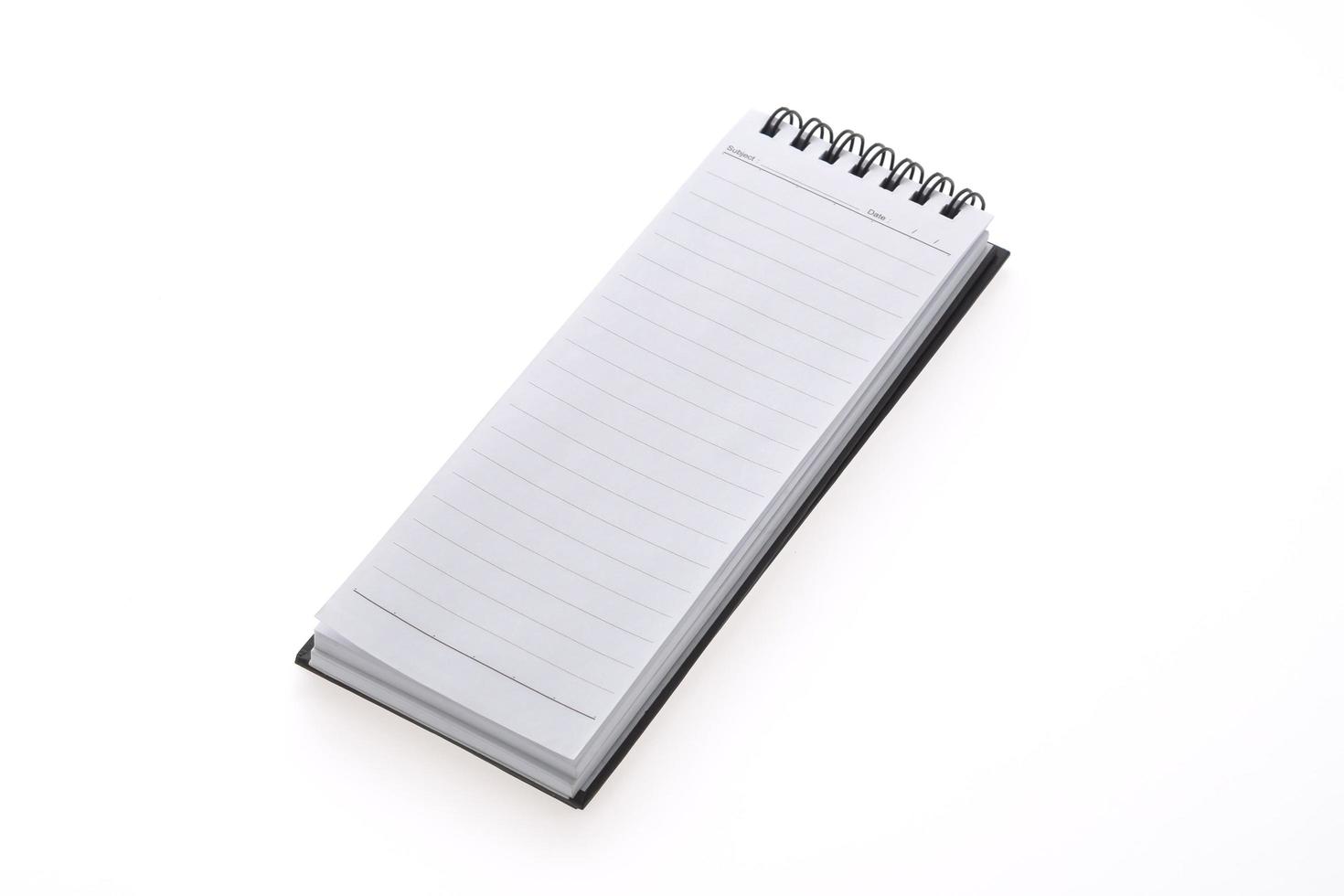 caderno em branco isolado foto