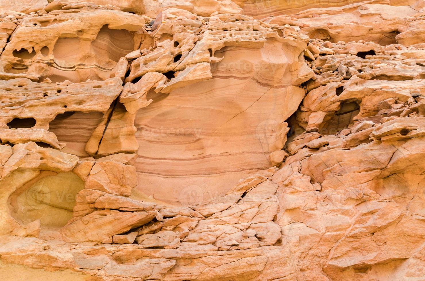 superfície marrom da rocha da montanha foto