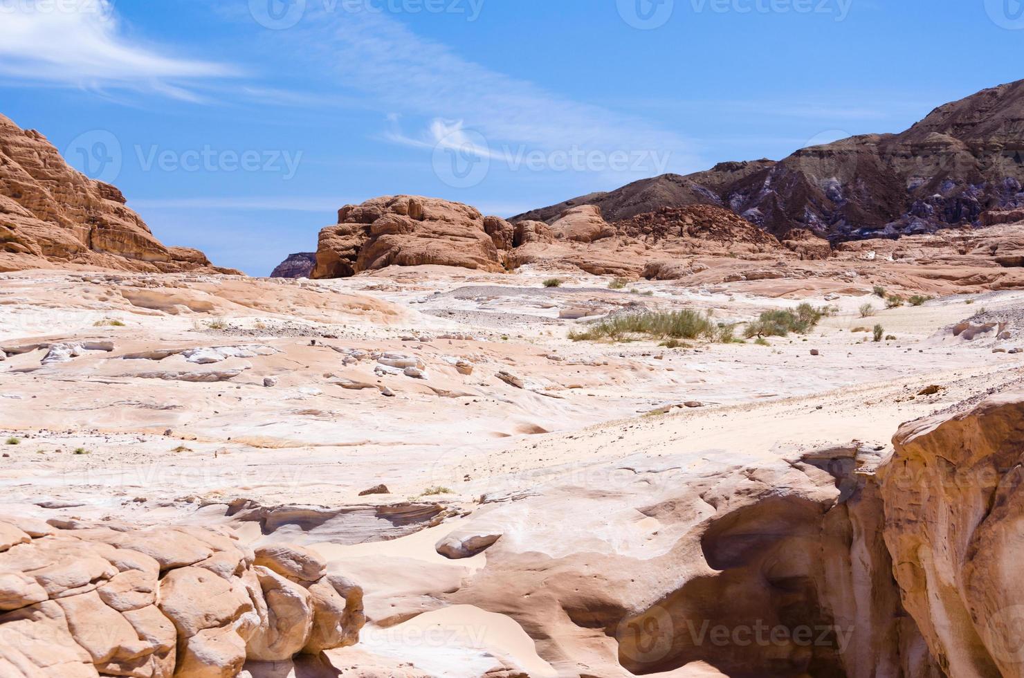 paisagem de montanha rochosa foto