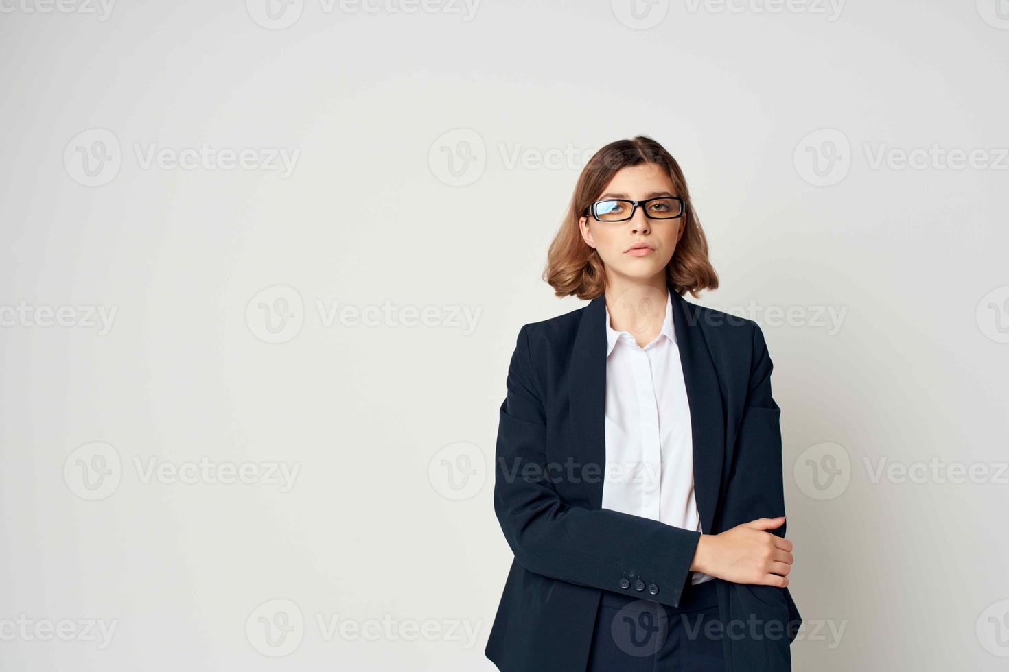 mulher dentro uma o negócio terno emoções trabalhos profissional Gerente foto