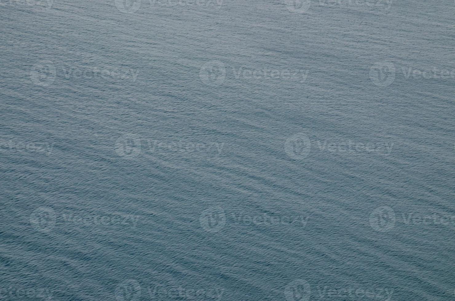 ondas dentro a oceano foto