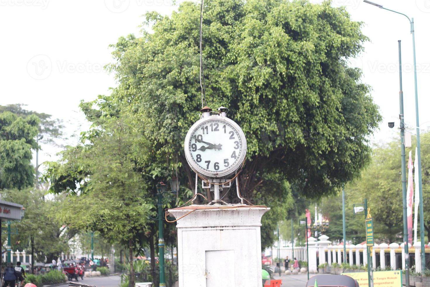 a relógio monumento foto