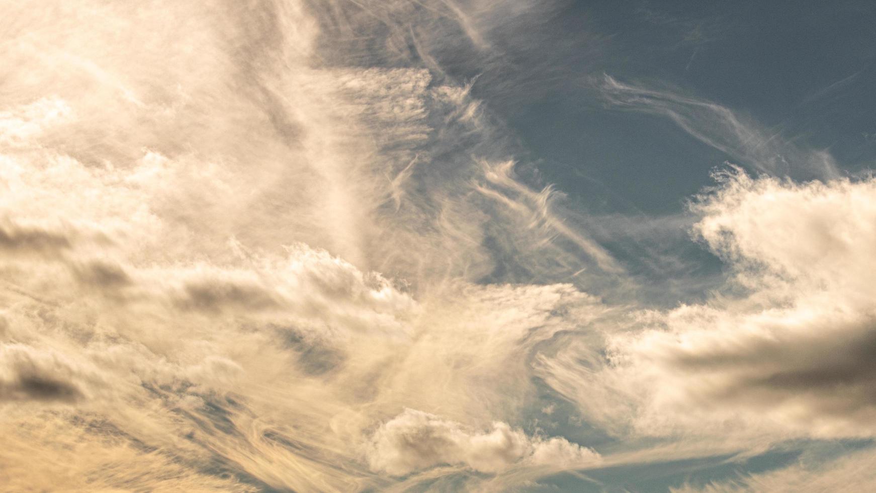 nuvens no céu foto