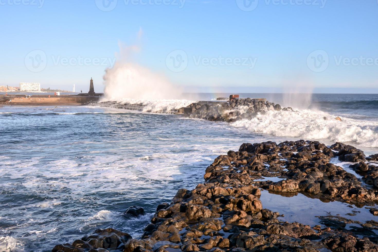 enormes ondas do mar foto