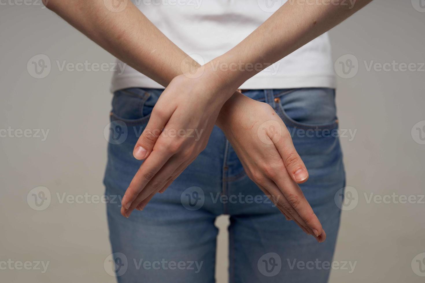 doente mulher menstruação saúde problemas ginecologia isolado fundo foto