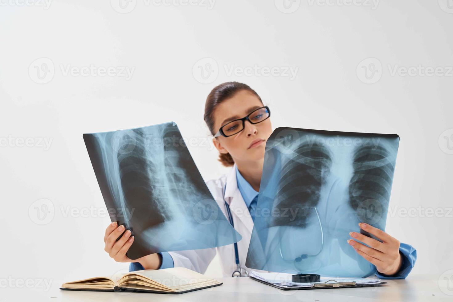 médico radiologista raio X pesquisa hospital diagnóstico foto