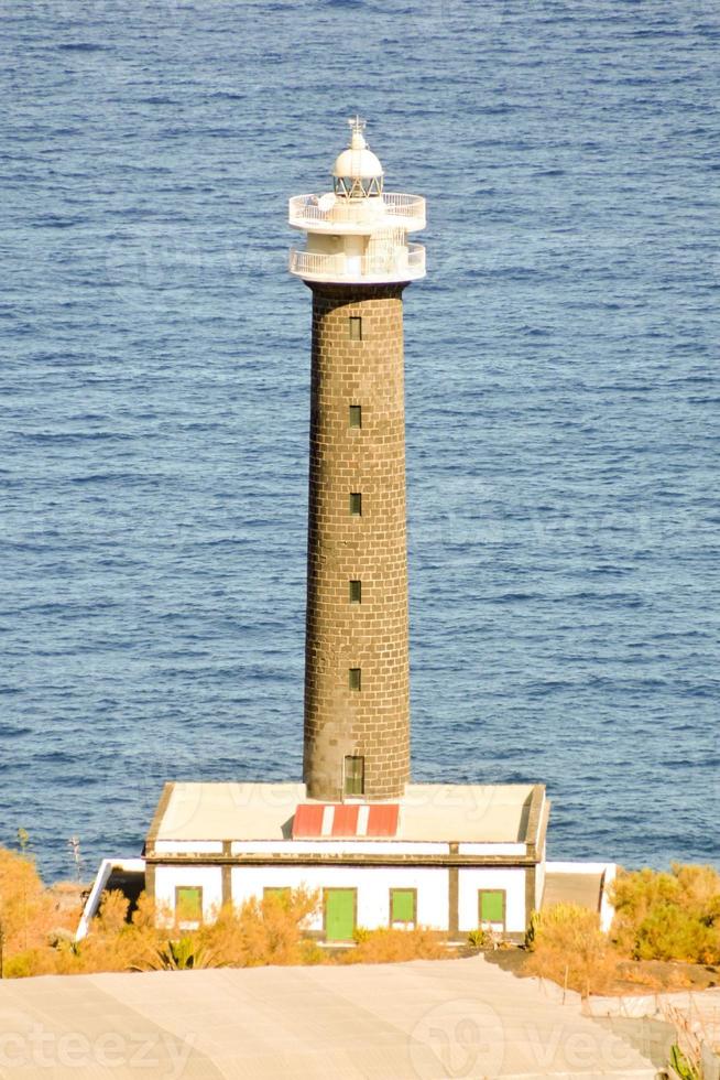 farol à beira-mar foto