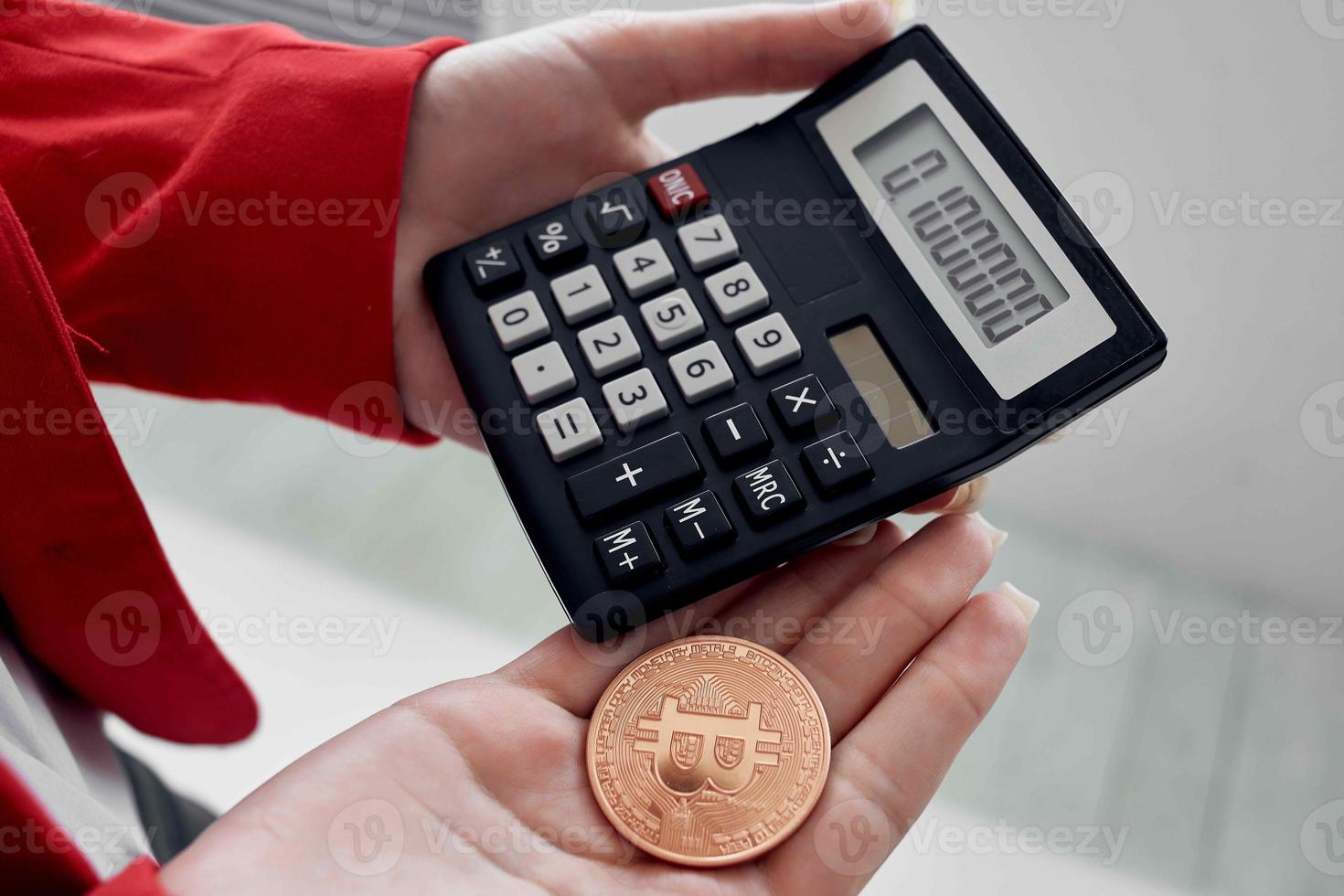 criptomoeda bitcoin calculadora calculando a custo do Internet finança foto