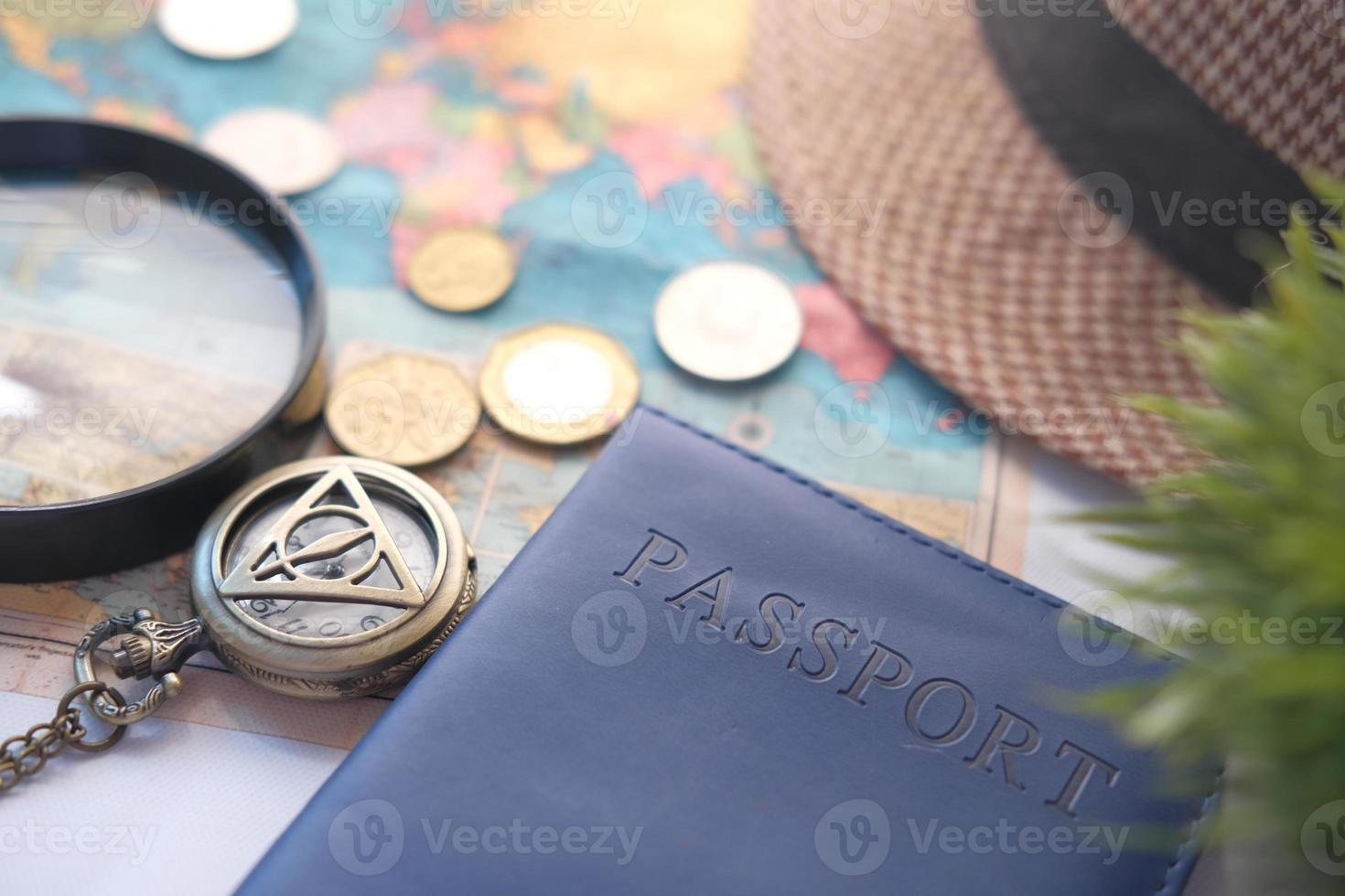 conceito de viagens de férias com passaporte foto