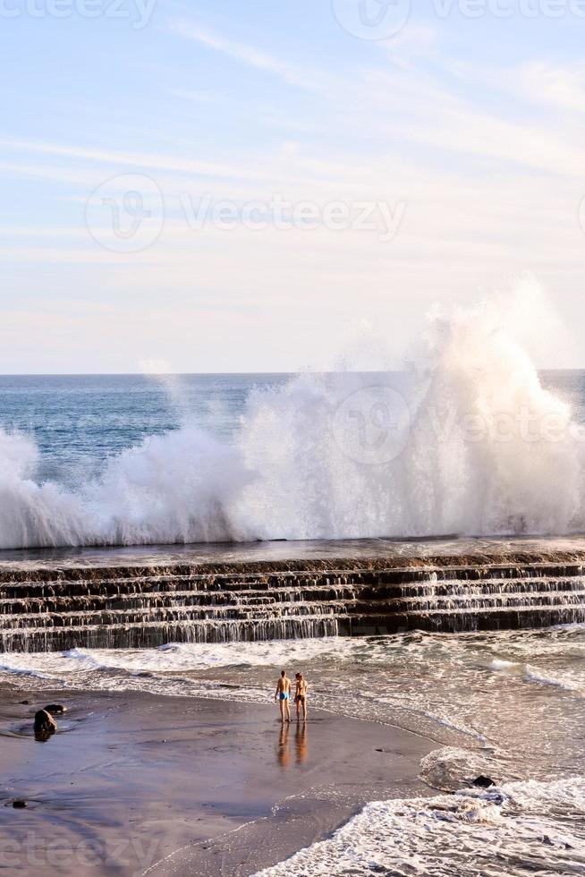 enormes ondas do mar foto