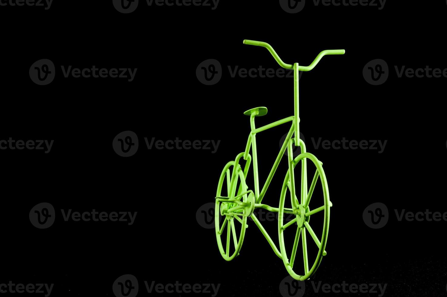 bicicleta em Preto fundo foto