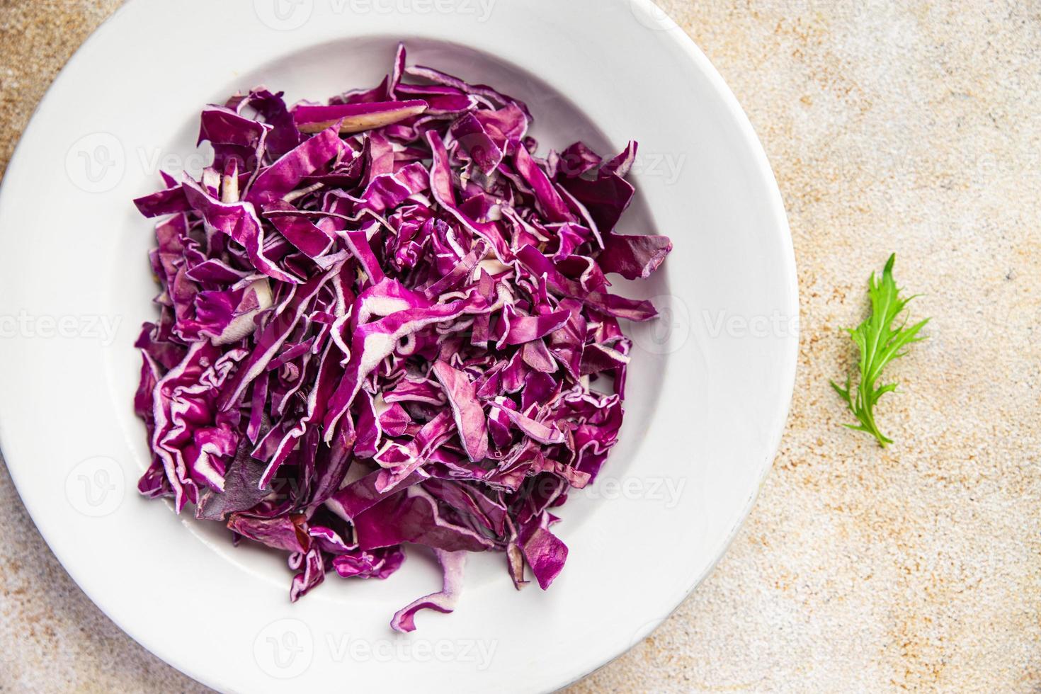 salada roxa repolho vegetal refeição Comida lanche cópia de espaço Comida fundo rústico topo Visão vegetariano vegano ou vegetariano Comida foto