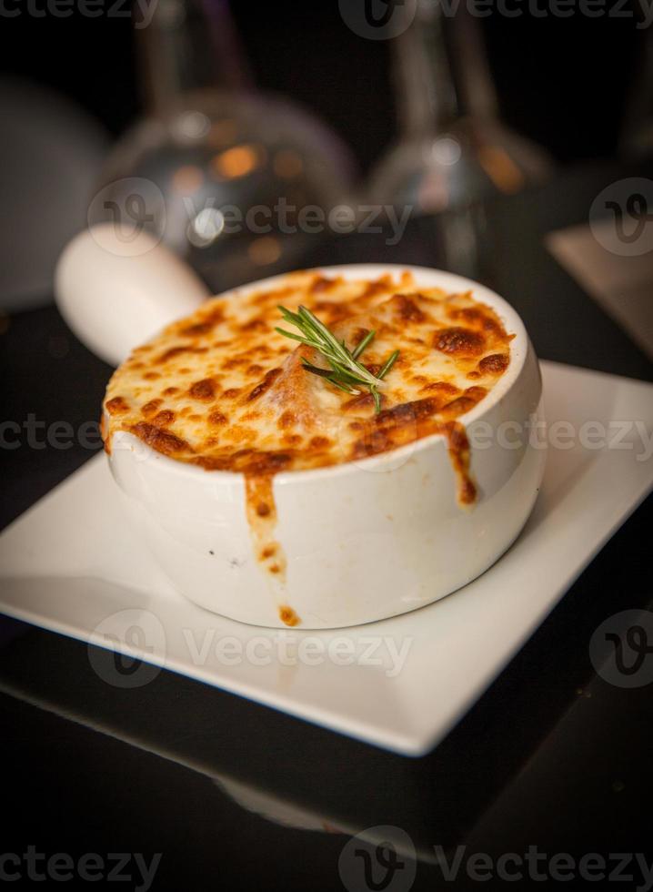 sopa de cebola francesa foto