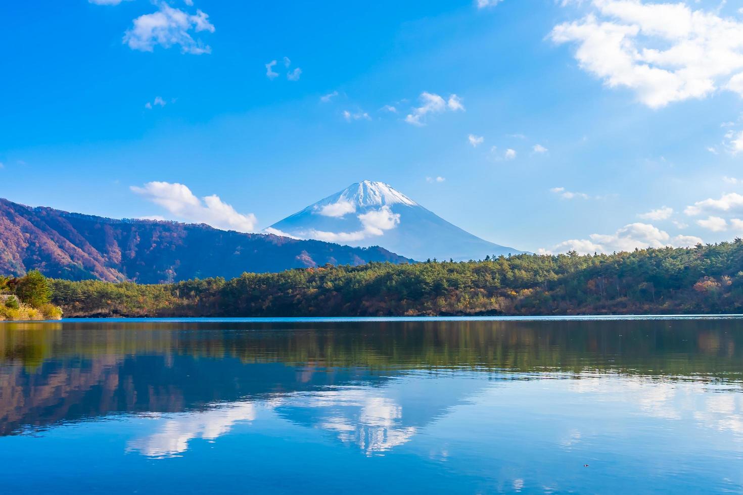 bela paisagem em mt. fuji, japão foto