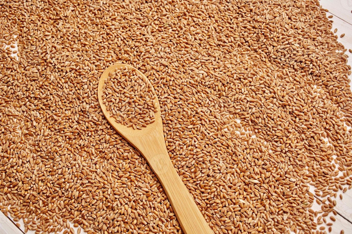 cereal em a mesa Comida natural ingredientes madeira fundo foto