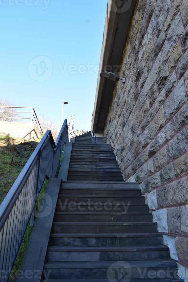 grandes escada às uma ponte foto