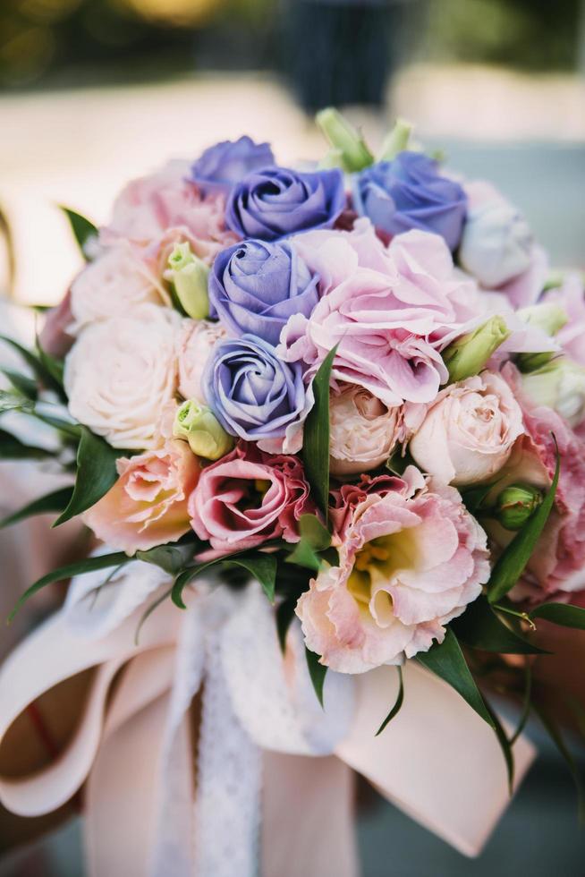 bouquet floral colorido foto