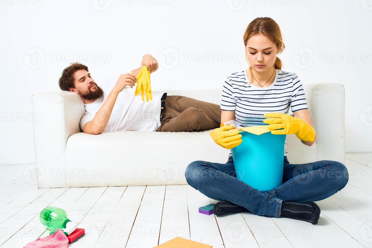 casado casal tarefas domésticas serviço limpeza estilo de vida articulação trabalhos foto