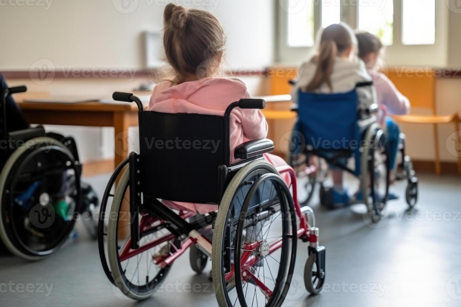 crianças Desativado pessoa dentro cadeiras de rodas às escola, inclusivo Educação generativo ai foto