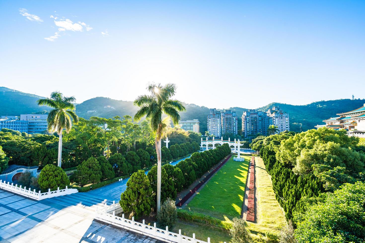 vista do museu do palácio nacional de taipei em taipei, taiwan foto