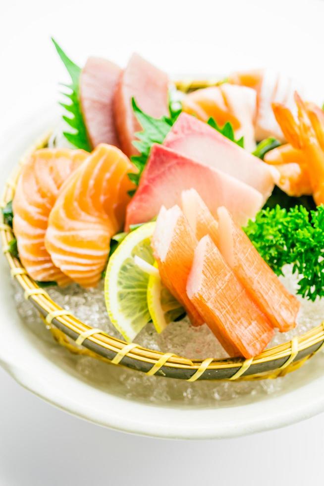 conjunto de sashimi misto foto