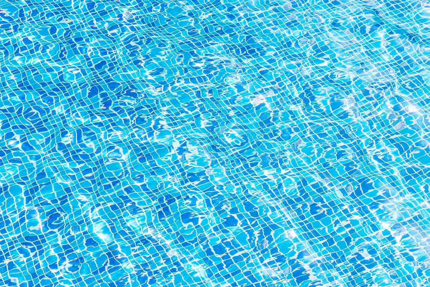 lindo fundo de água da piscina foto