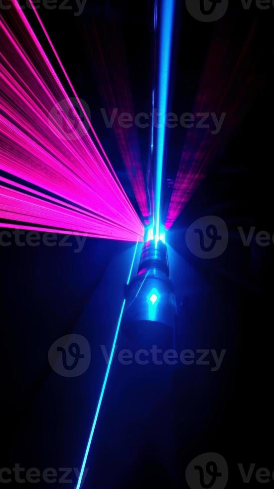 colorida laser luz brilho dentro a Sombrio sala. ai gerado. foto