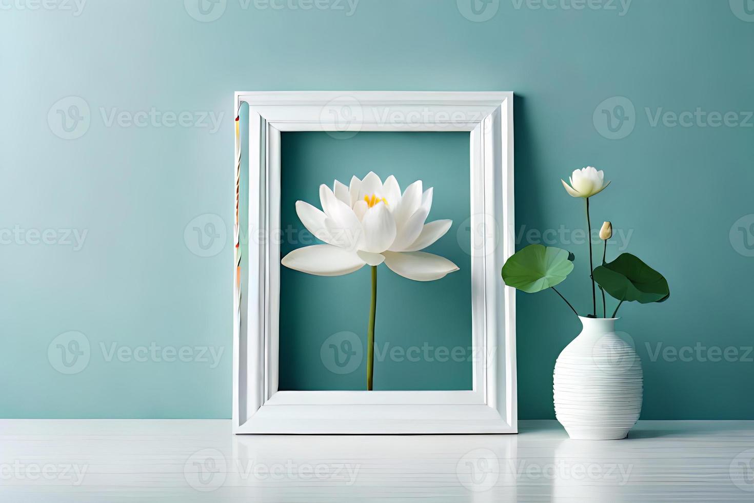 mínimo branco cenário quadro, Armação tela de pintura exibição com flor dentro vaso foto