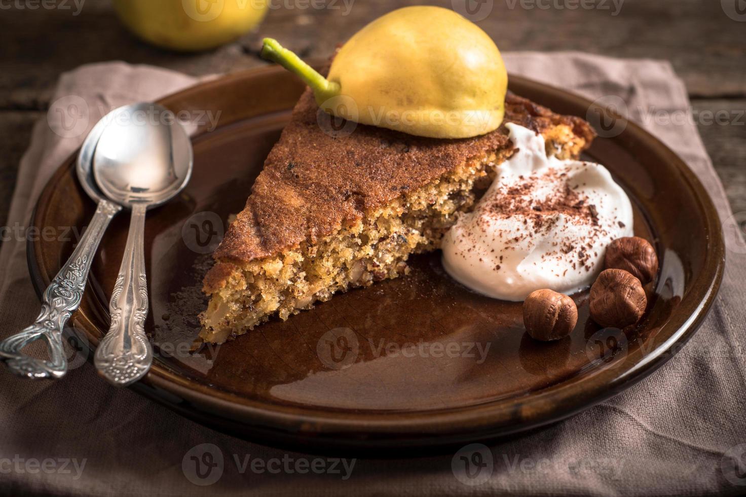 pera torta com creme foto