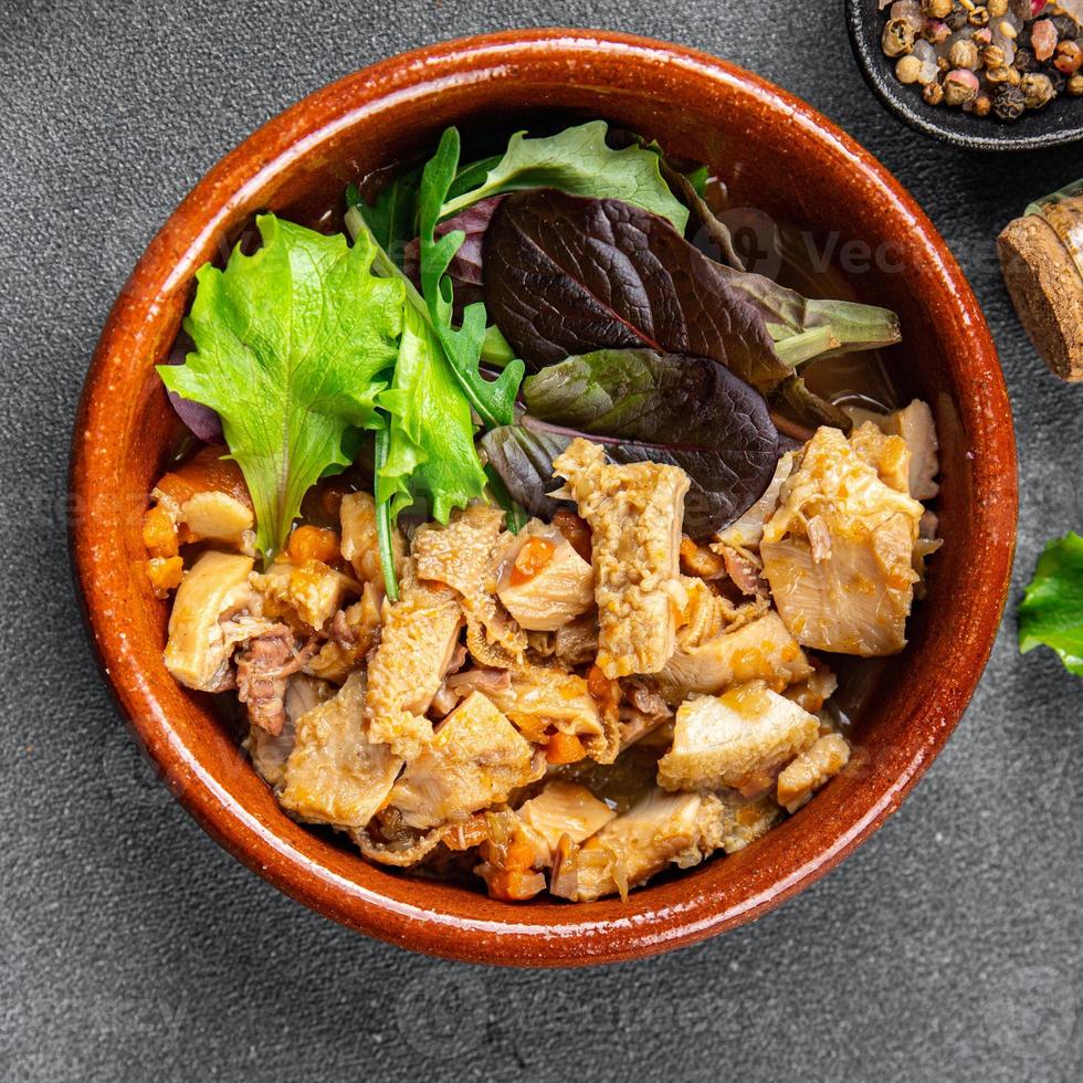 carne tripas Comida lanche miudezas carne refeição em a mesa cópia de espaço Comida fundo rústico topo Visão foto