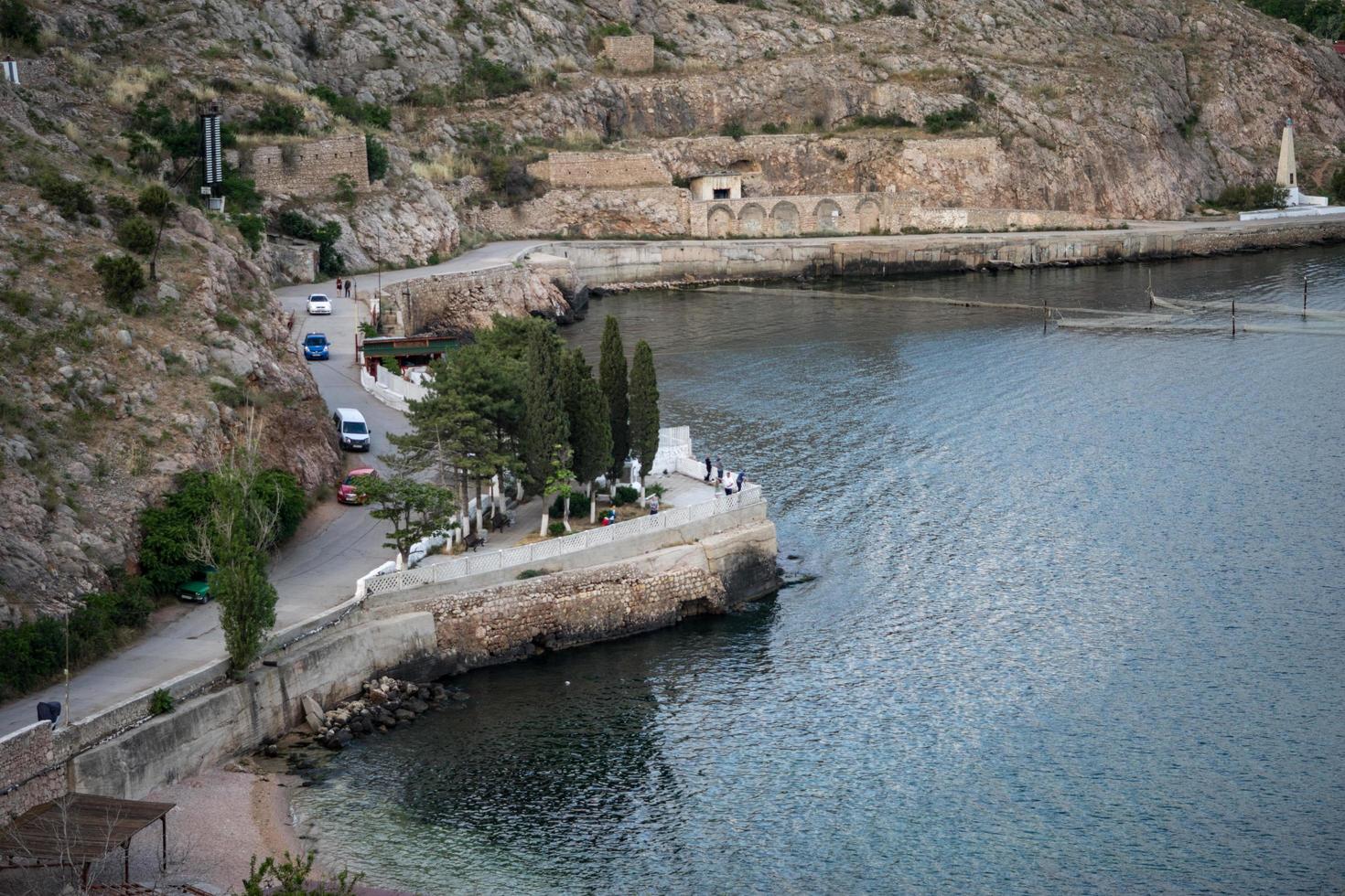 a baía é balaklava - o marco histórico da criméia. foto