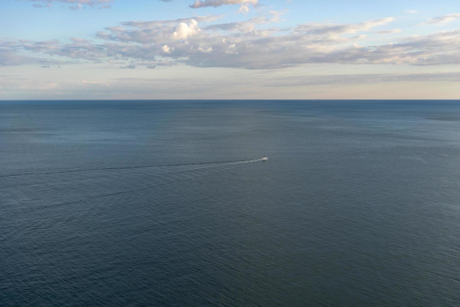 fundo natural com vista para o mar. foto
