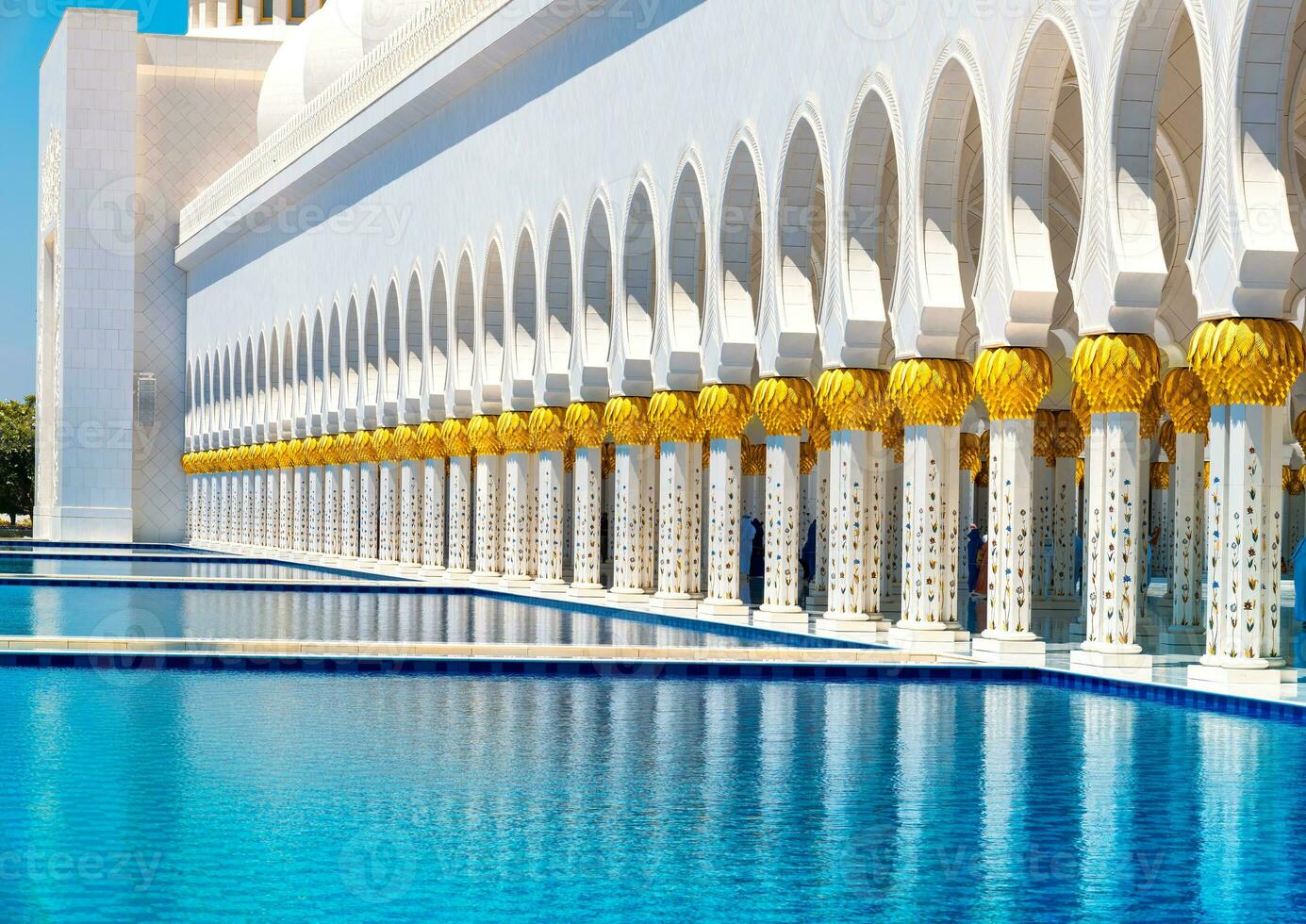 abu dhabi grande mesquita, icônico ponto de referência e arquitetônico maravilha do eua foto