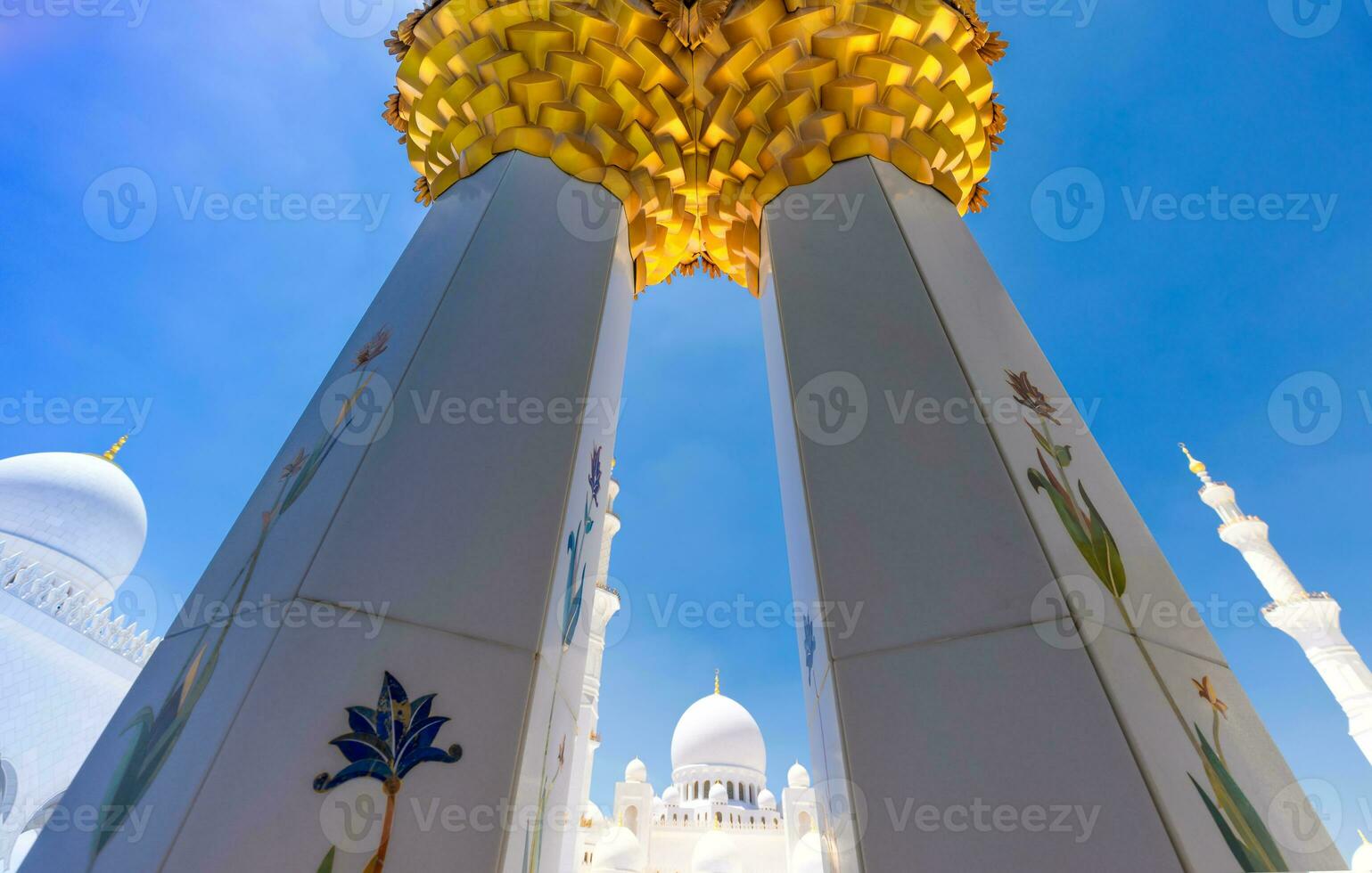 abu dhabi grande mesquita, icônico ponto de referência e arquitetônico maravilha do eua foto