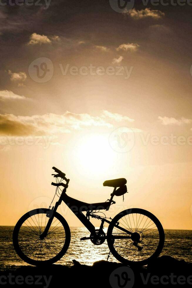 uma montanha bicicleta foto