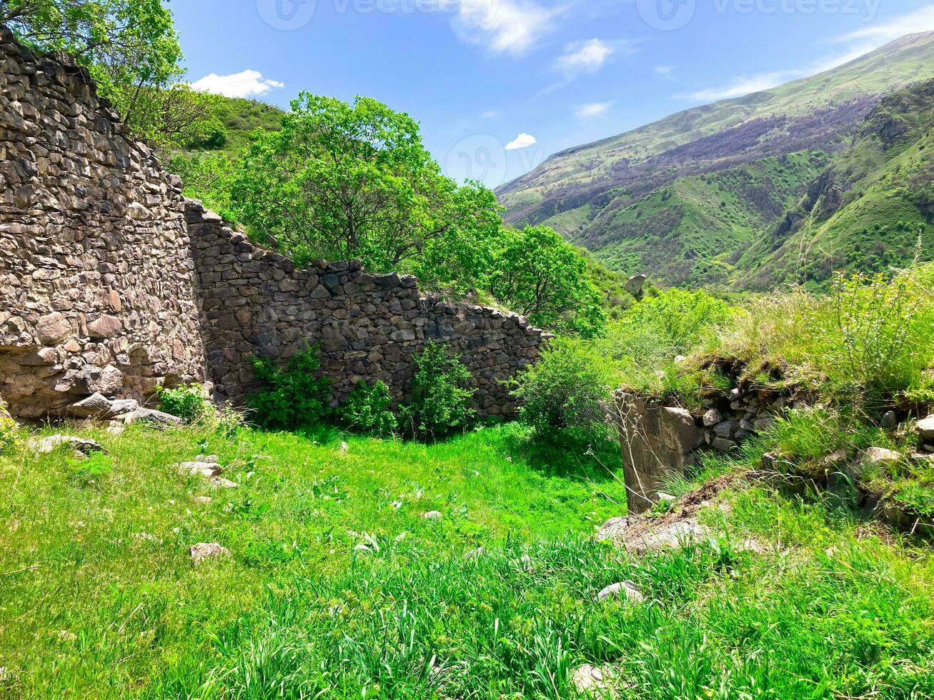 hermon mosteiro, Vila do yeghegis dentro vayots dzor província foto