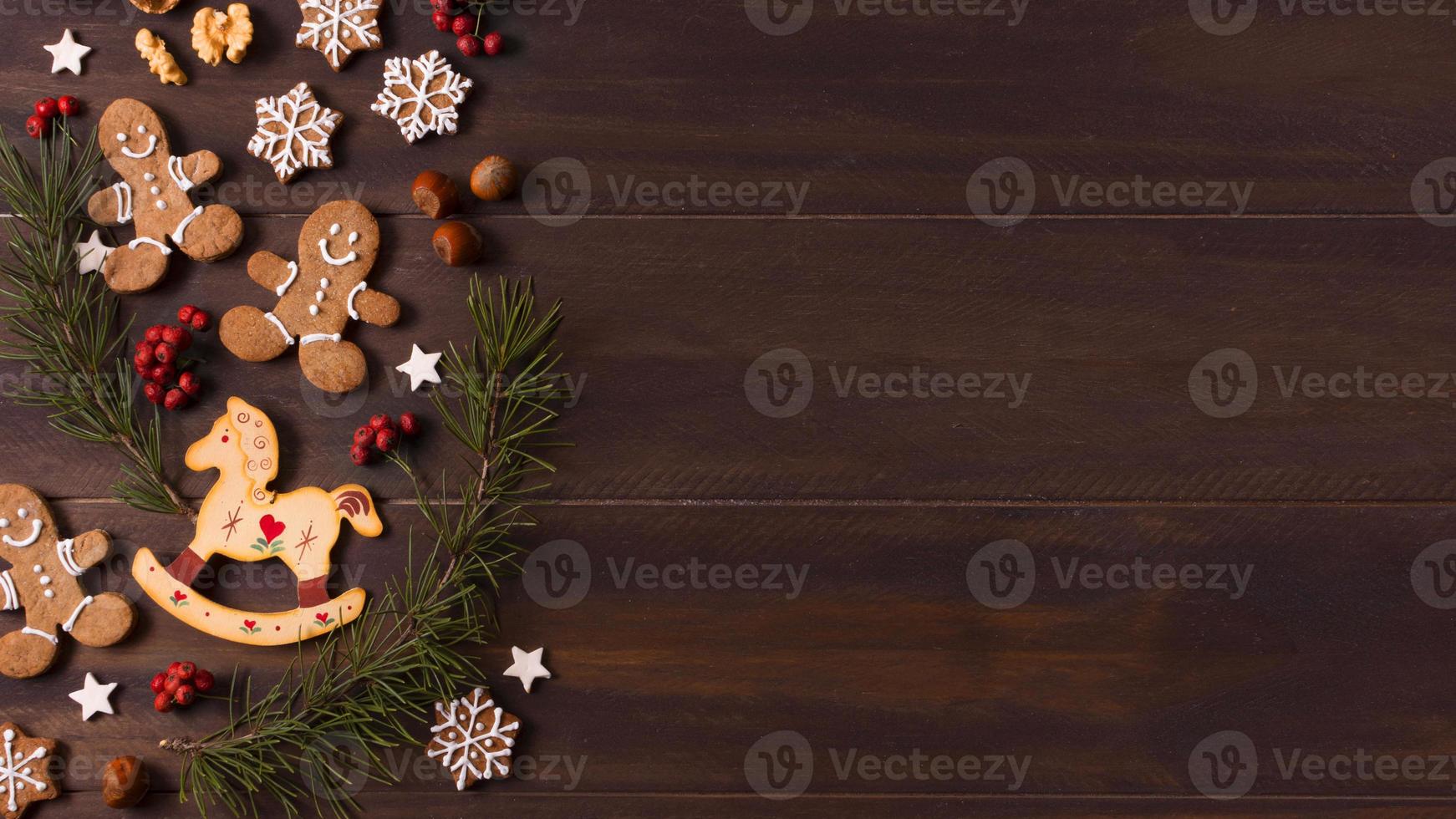 vista superior da seleção de biscoitos de gengibre para o Natal com espaço de cópia. conceito de foto bonita de alta qualidade e resolução