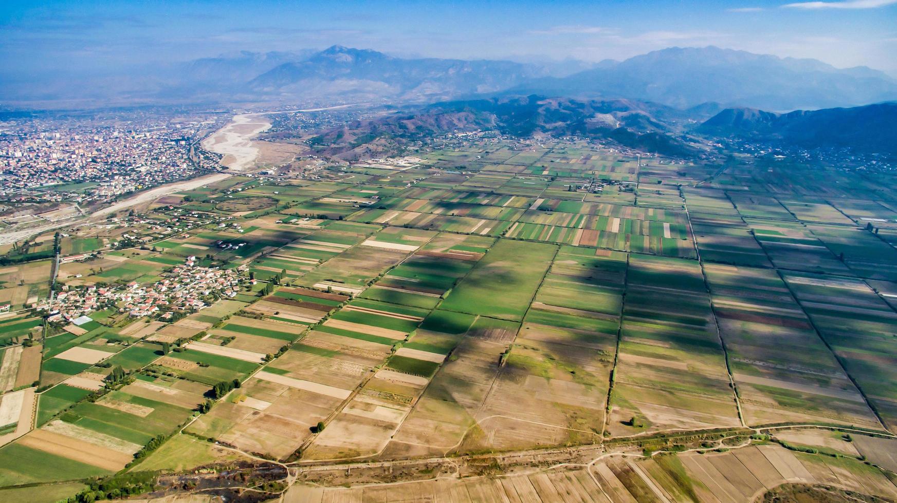 campos e colheitas na albânia foto