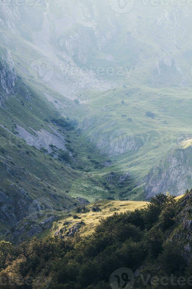 vista panorâmica da montanha foto