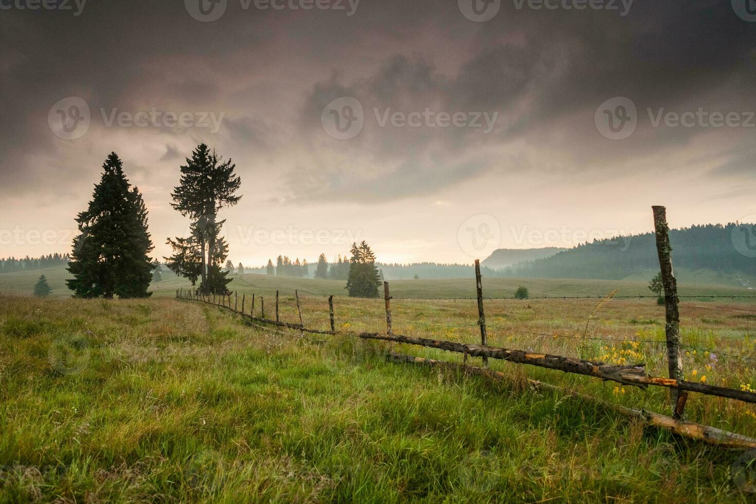 vista panorâmica das montanhas foto