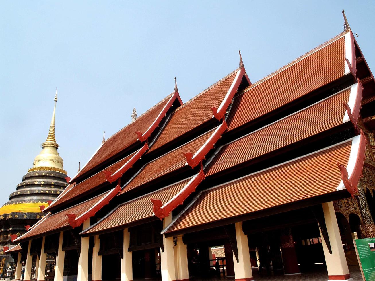 templo wat phra kaew em bangkok foto