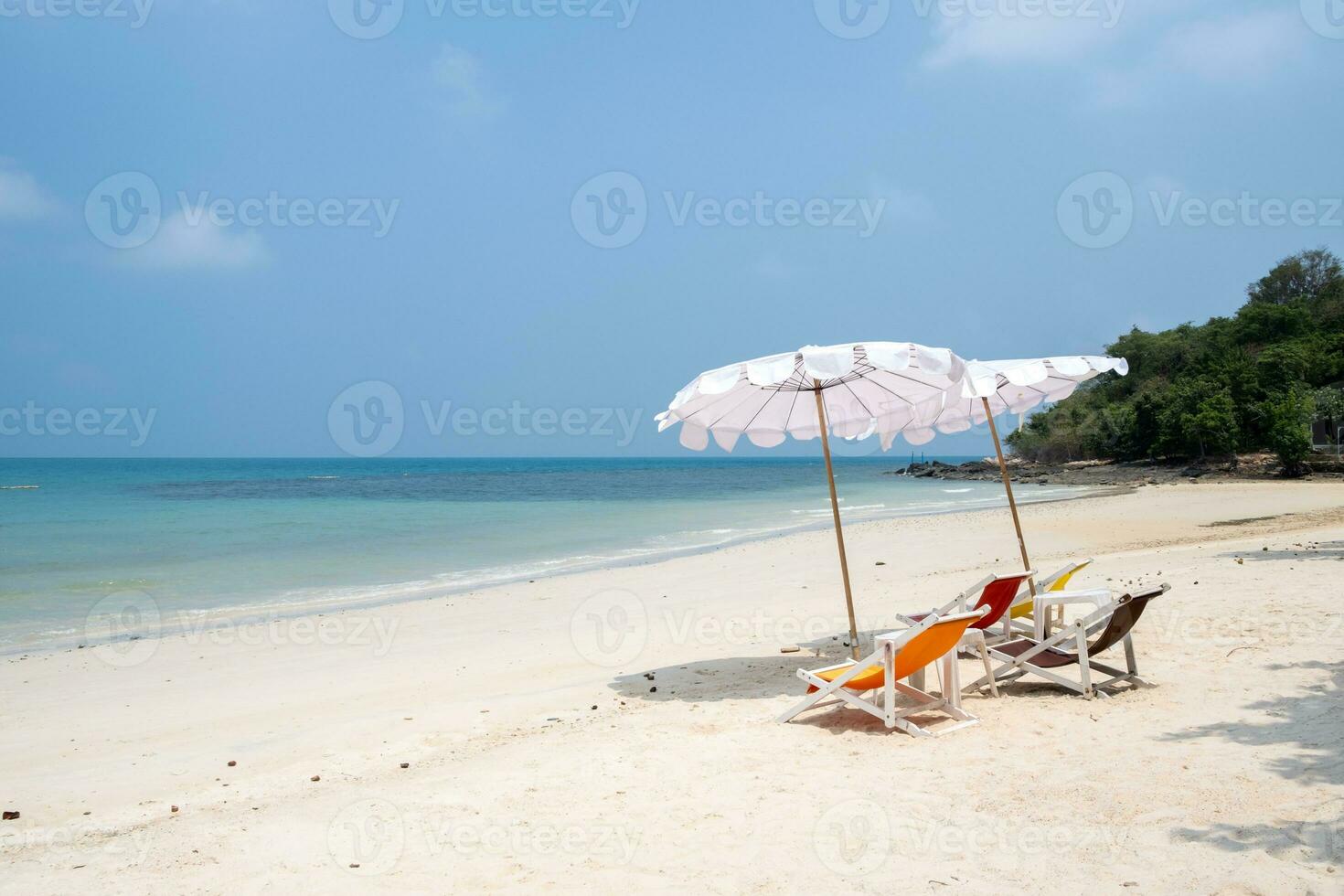 ao pulmão barragem de praia é localizado quase diretamente atrás ao cantou thian de praia koh samet Rayong Tailândia foto