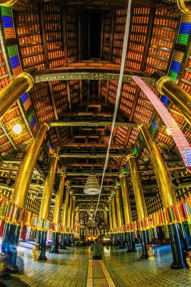 templo wat si mung mueang em chiang mai, tailândia foto