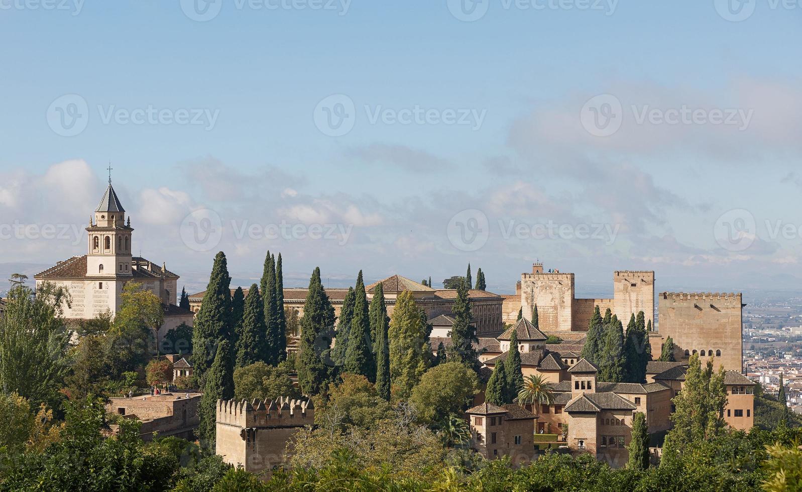 antiga fortaleza árabe de alhambra granada espanha foto