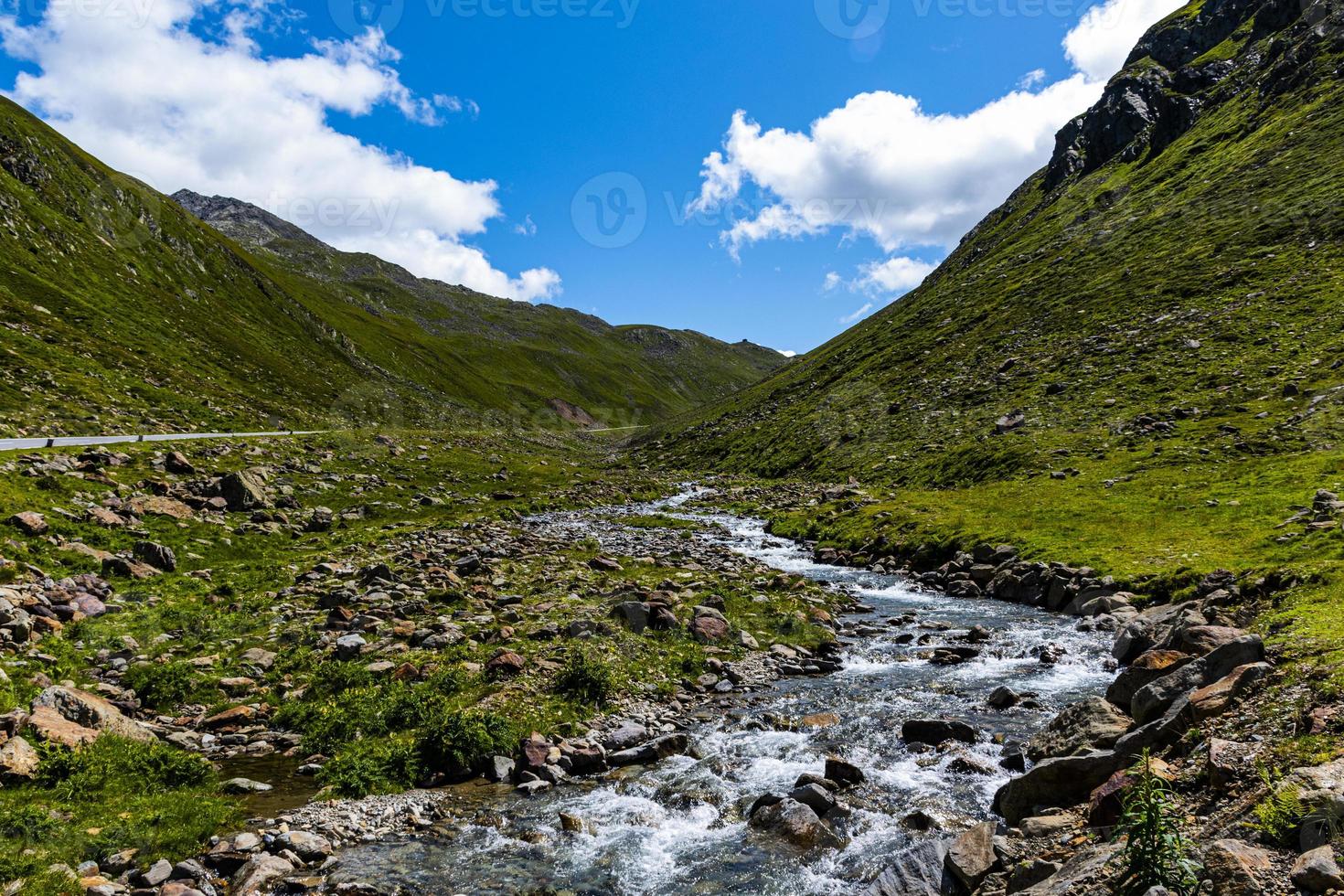 passo rombo ao longo da fronteira entre áustria e itália foto