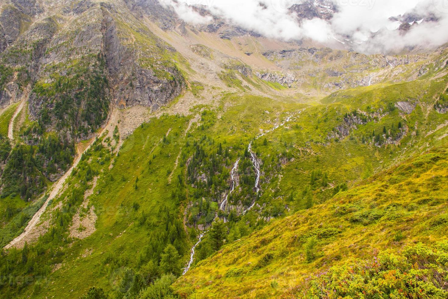 paisagem nos Alpes do Tirol do Sul foto