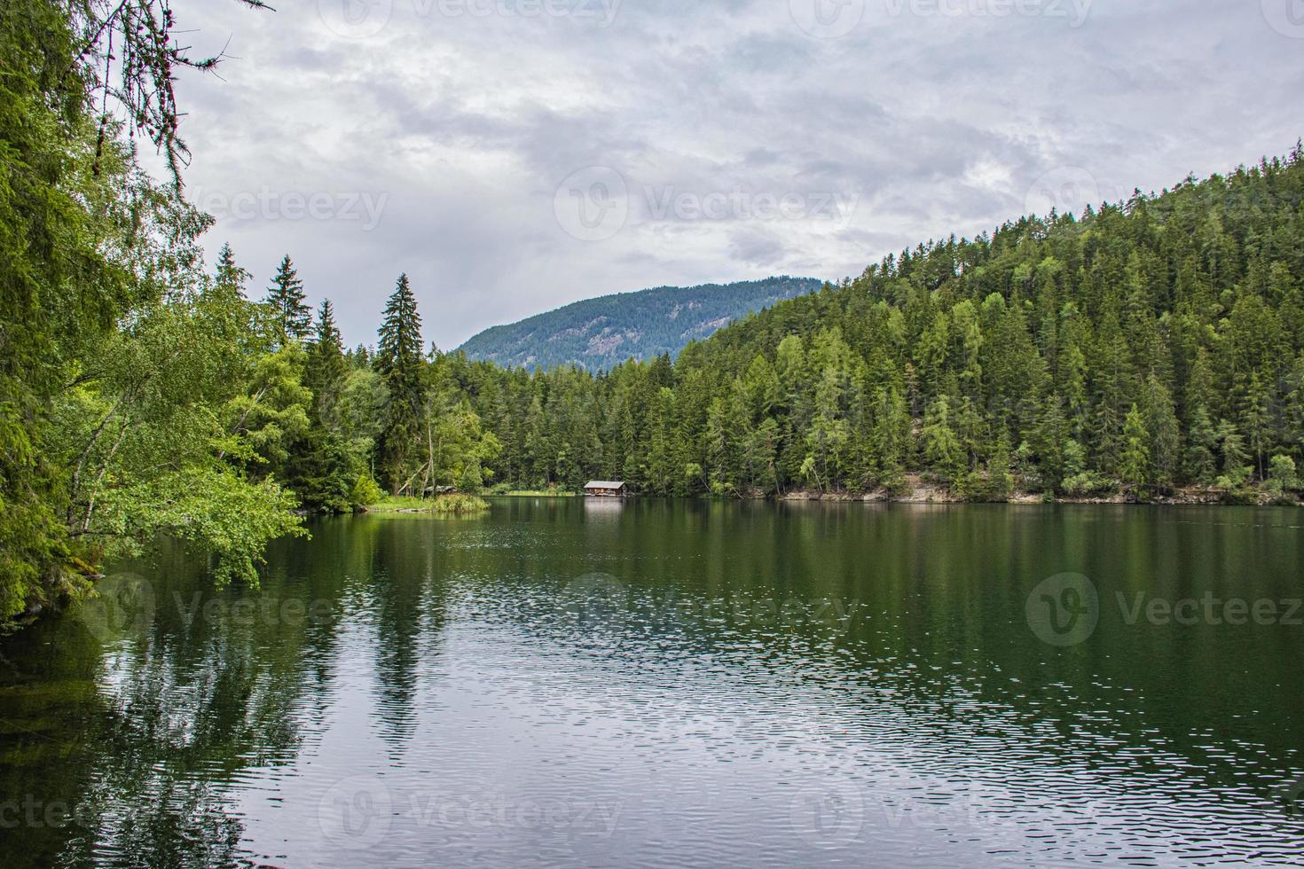 Piburgersee no vale otztal no tirol austríaco foto