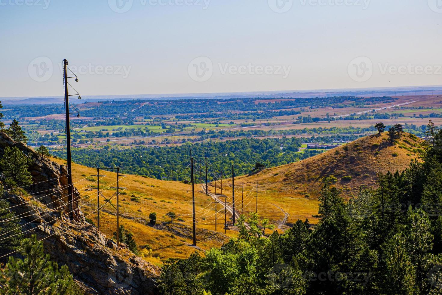 cabos elétricos no parque chautauqua em boulder, colorado foto